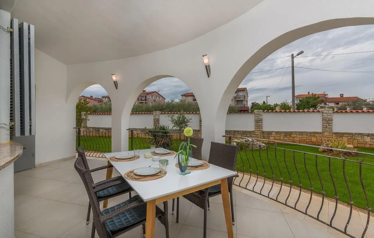 Villa Laura With Private Pool Porec