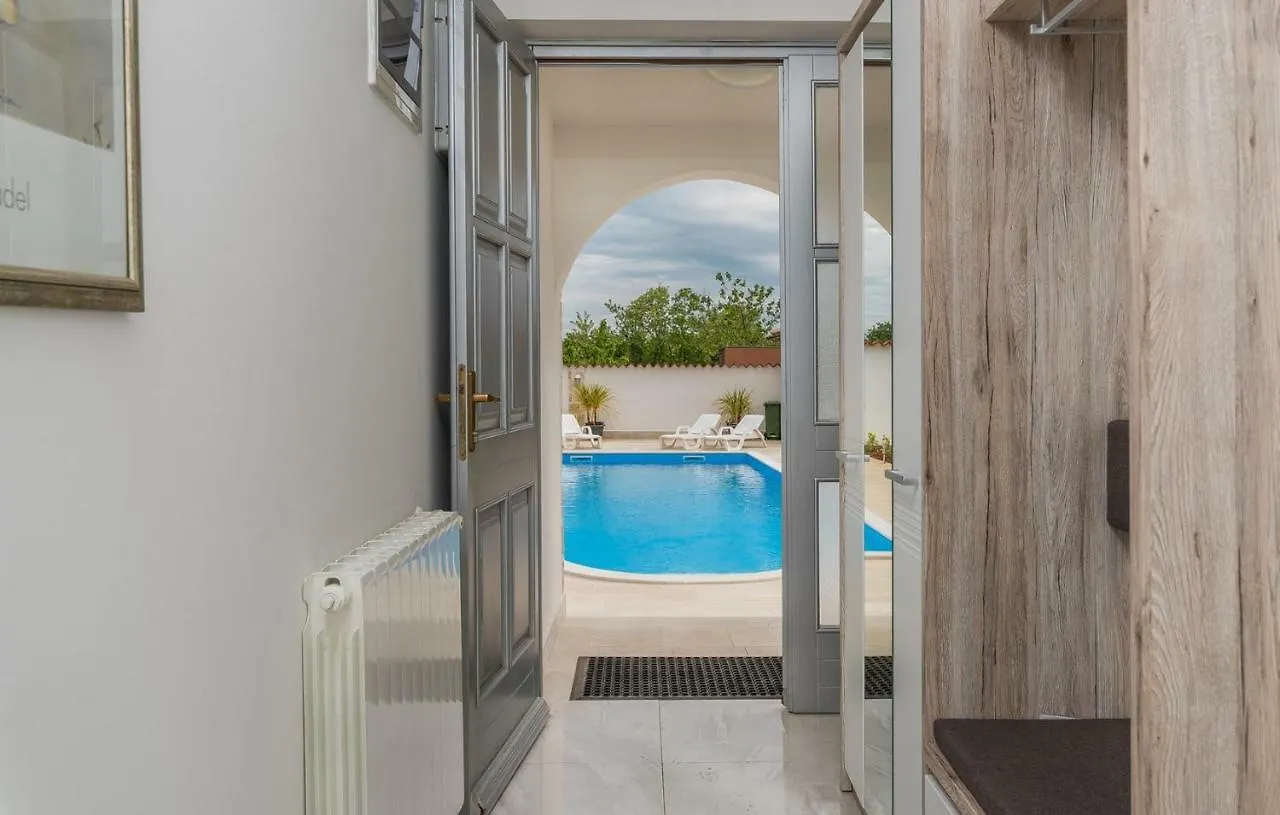 Villa Laura With Private Pool Porec Croatia
