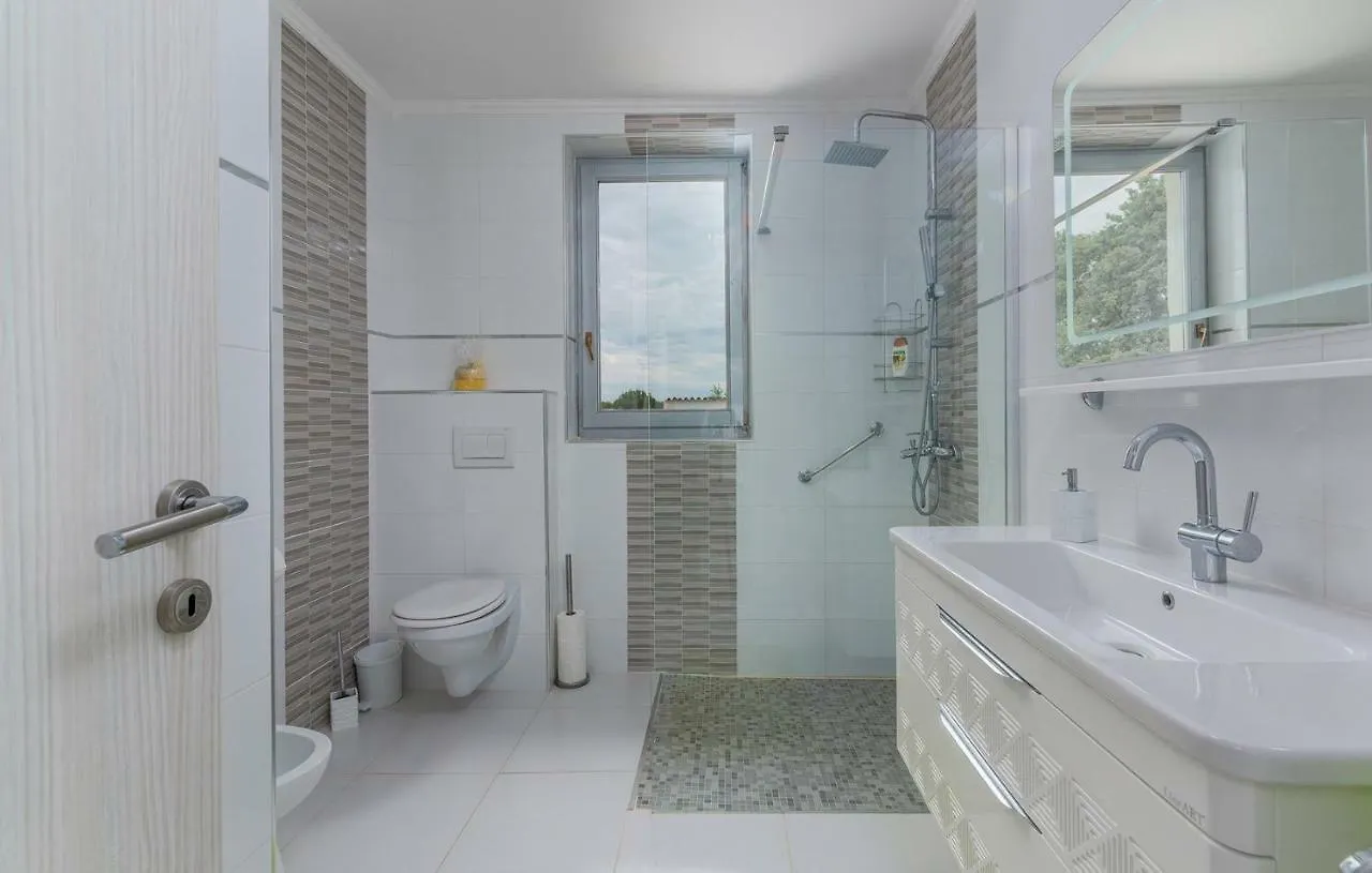 Villa Laura With Private Pool Porec