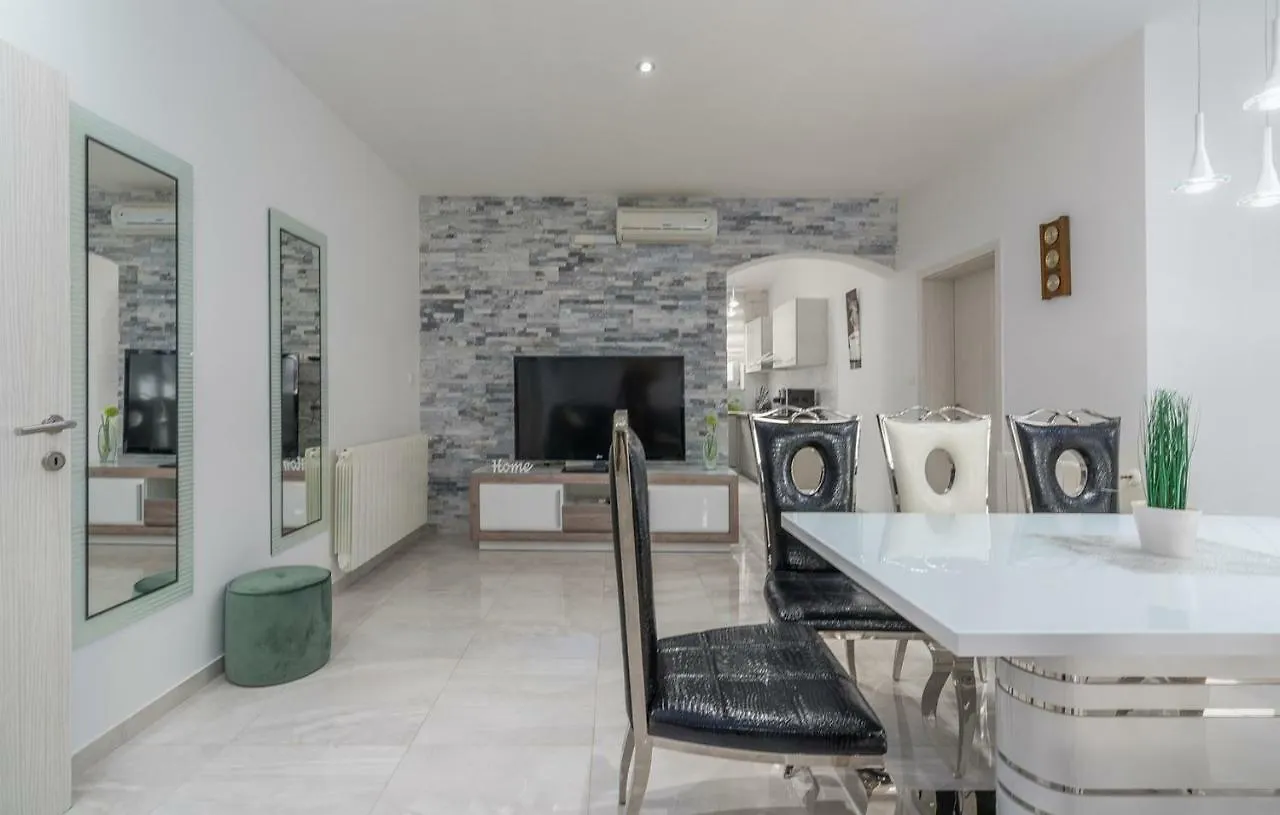 Villa Laura With Private Pool Porec Croatia