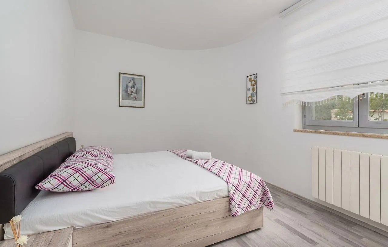 Villa Laura With Private Pool Porec